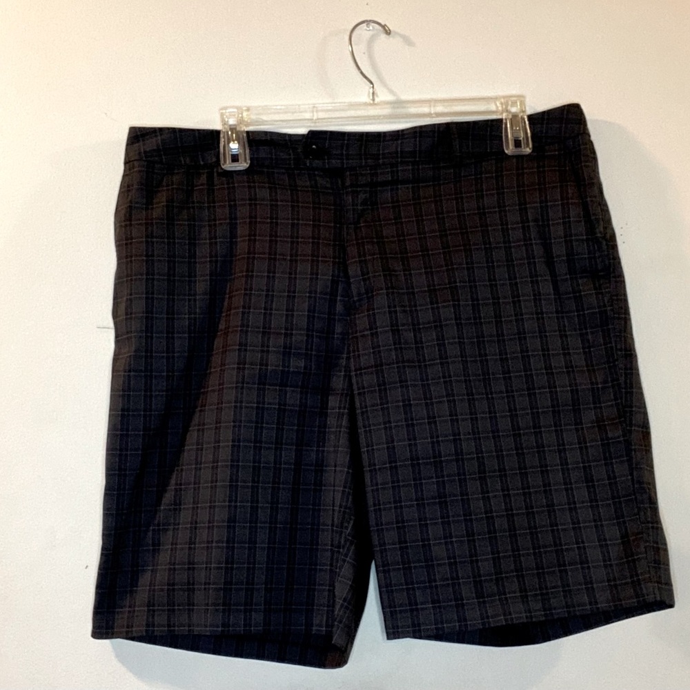Men's Under Armour Golf Shorts 40W